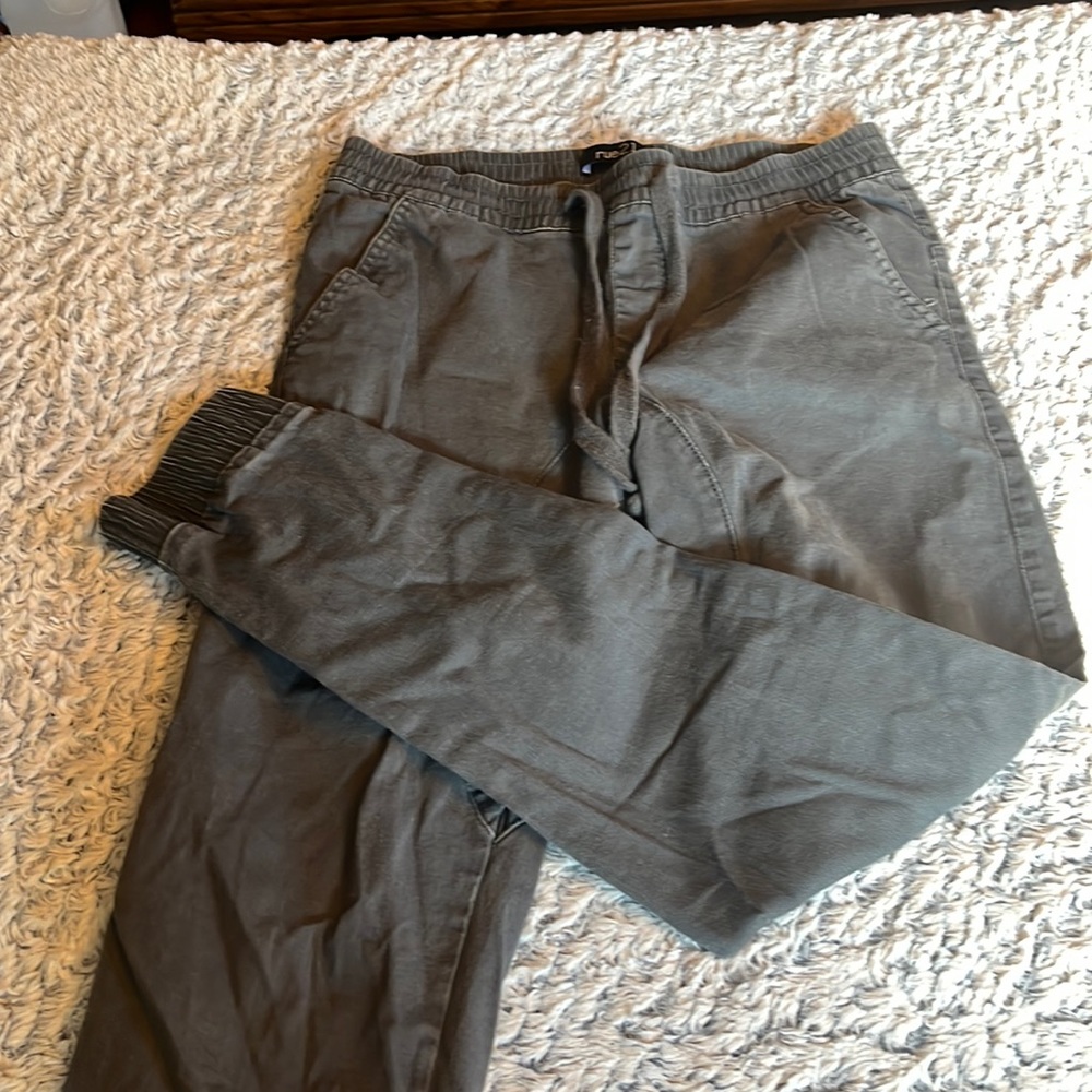 Gray Skinny jeans